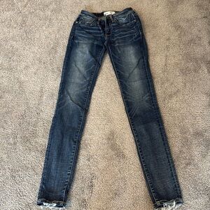 BKE Stella size 23 slim fit low rise skinny jeans